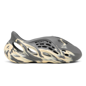 adidas Yeezy Foam RNNR MXT Moon Gray